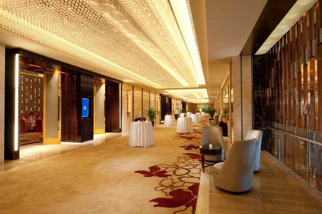 Posezení v ubytování Hilton Guangzhou Baiyun - Free Shuttle for Canton Fair Period, Close to Luhu Golf Club & Leather Market