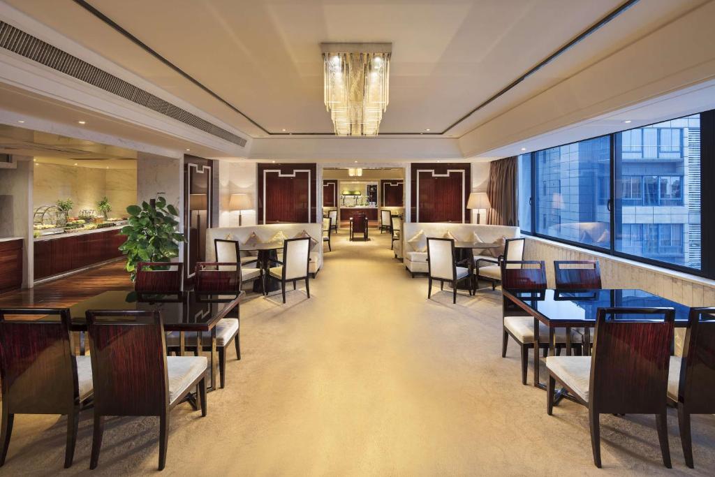 Posezení v ubytování Hilton Foshan - Close to Lecong International Furniture Mall