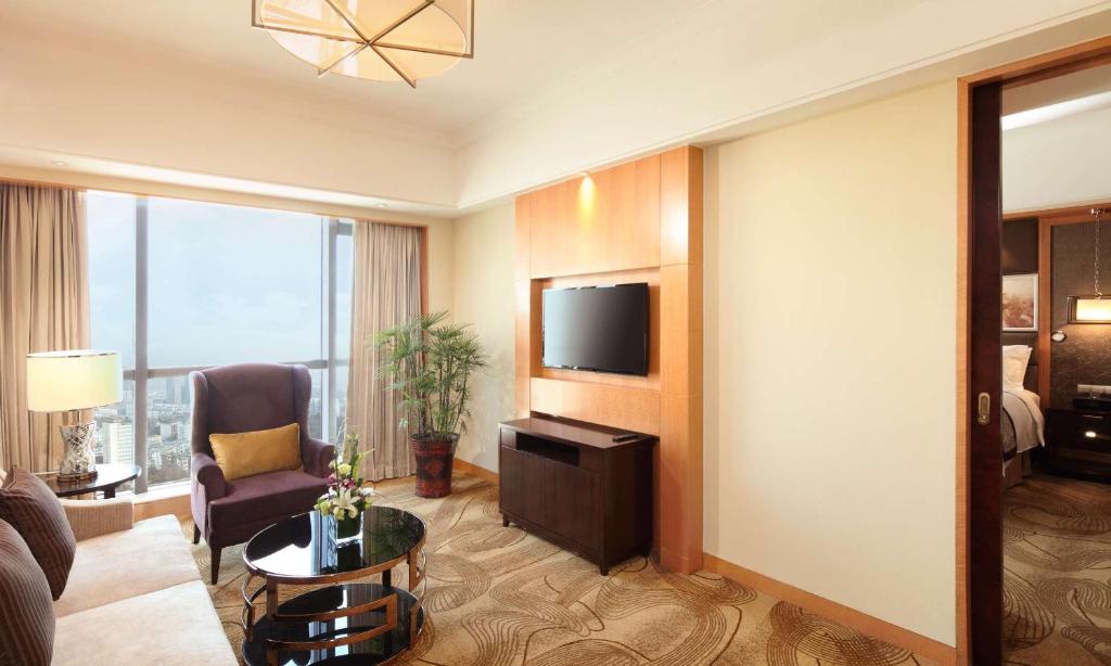 TV a/nebo společenská místnost v ubytování DoubleTree by Hilton Wuhu