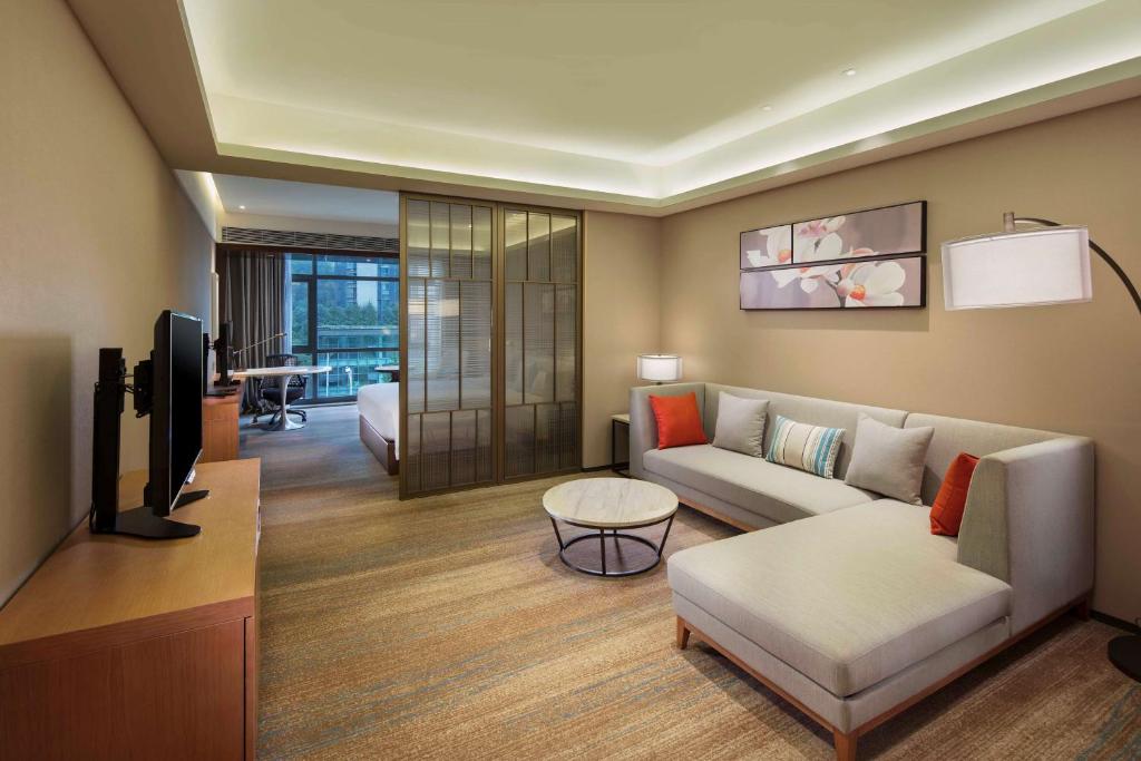 Posezení v ubytování Hilton Garden Inn Shiyan