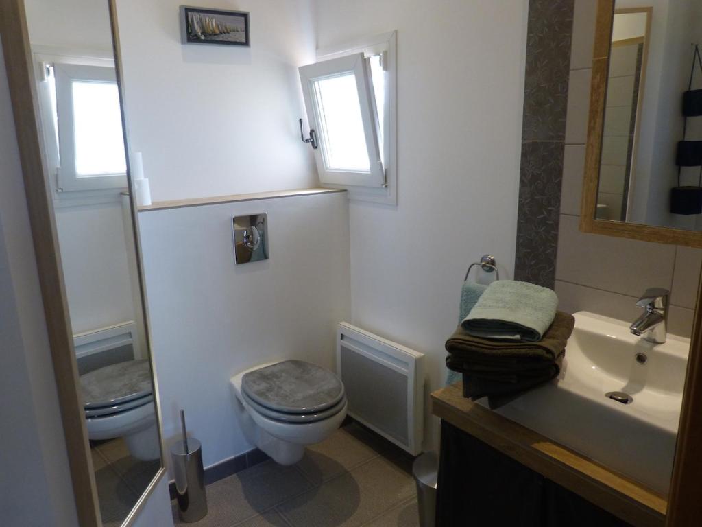Koupelna v ubytování Gîte du Pagoulin - Chambres d'hôtes