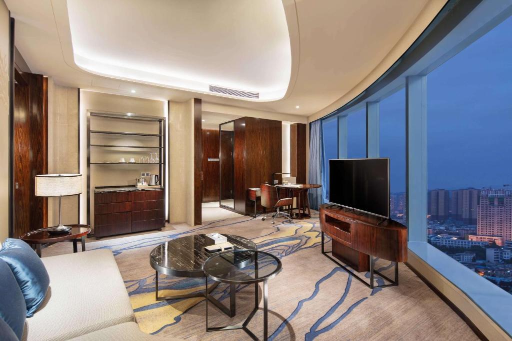 DoubleTree by Hilton Hotel Anshun - King Deluxe Suite