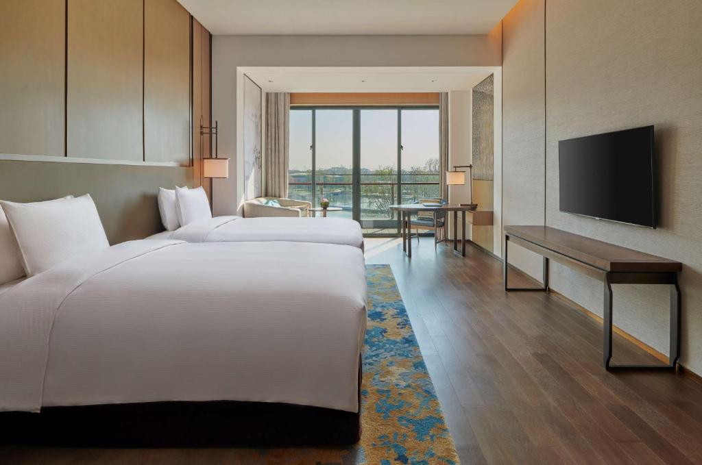 Hilton Shanghai Fengxian - 双胞胎豪华室与湖景
