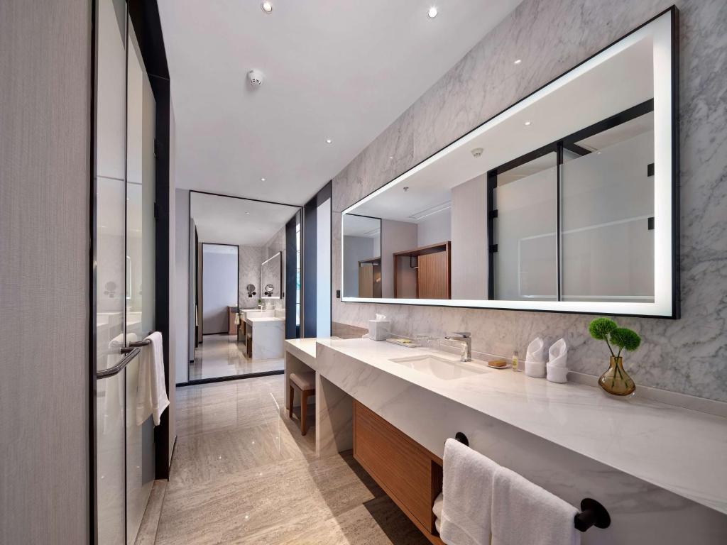 Hilton Garden Inn Hangzhou Xixi Zijingang - Room De Deluxe King