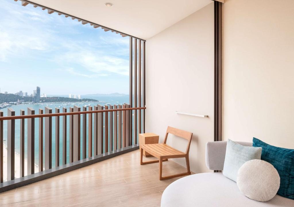 Balkón nebo terasa v ubytování Hilton Pattaya