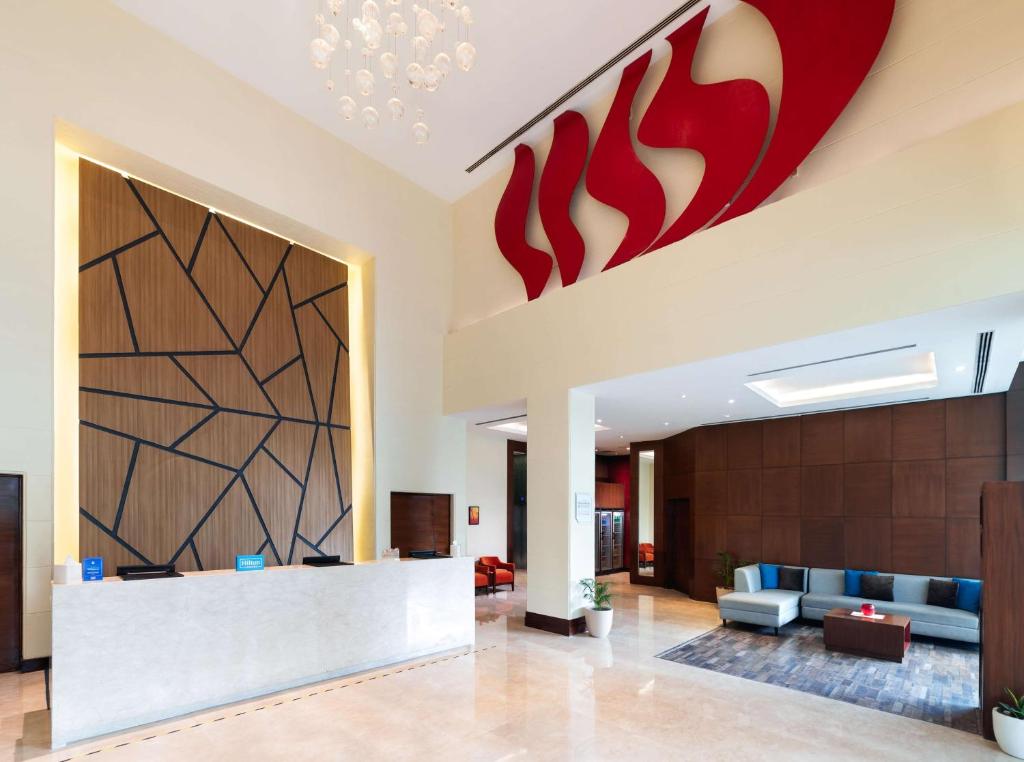 فضای داخلی Hilton Garden Inn New Delhi/Saket در دهلی نو - تصویر ۳
