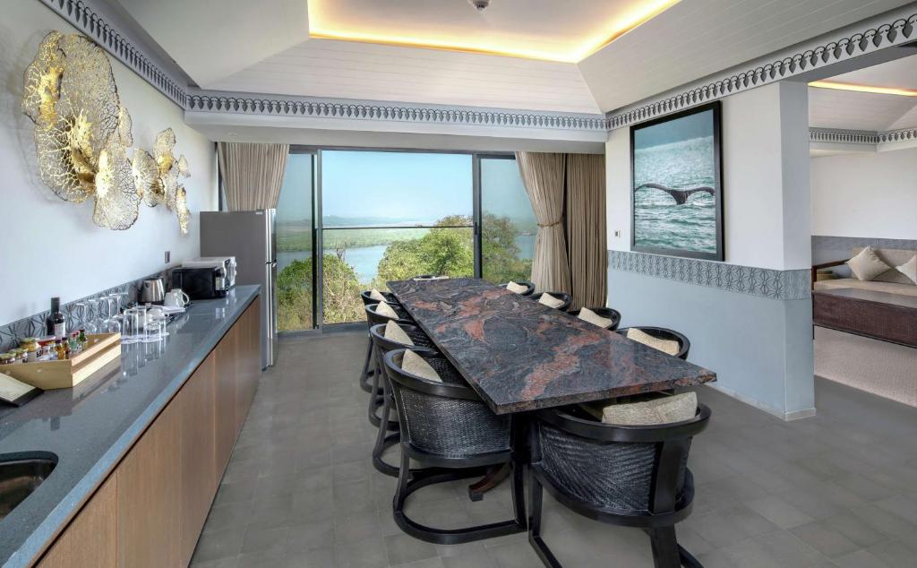 Posezení v ubytování DoubleTree by Hilton Goa - Panaji