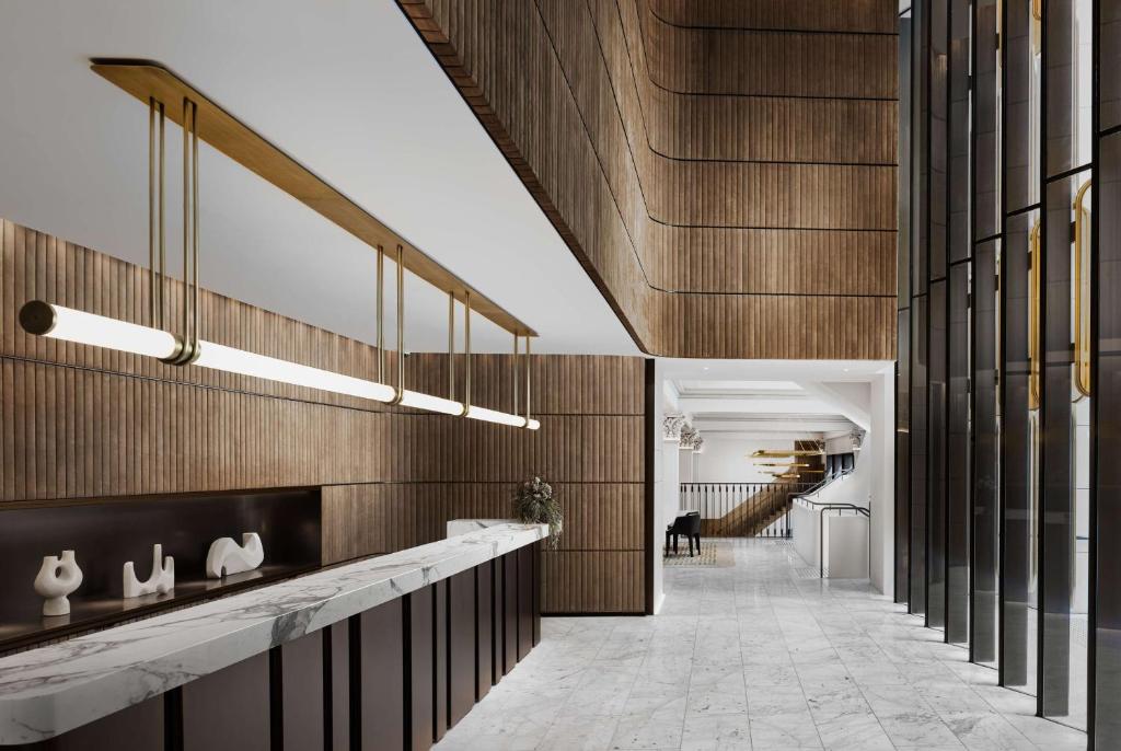 Hilton Melbourne Little Queen Street - Resim 4