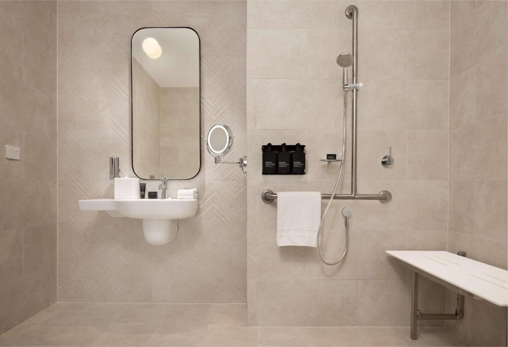 Hilton Melbourne Little Queen Street - Resim 20