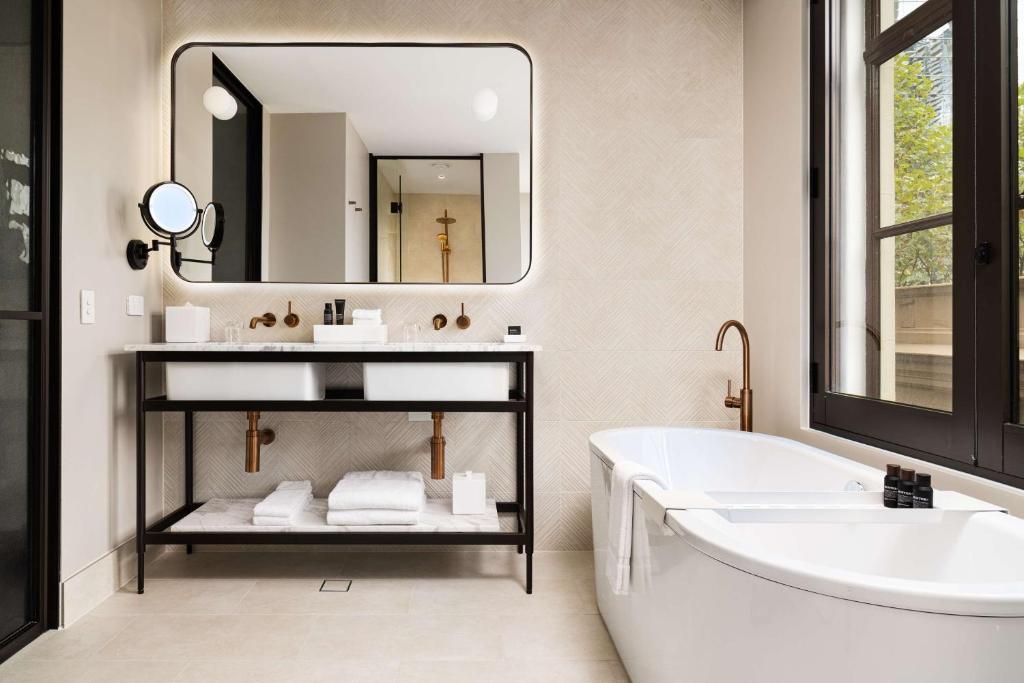 Hilton Melbourne Little Queen Street - Resim 27