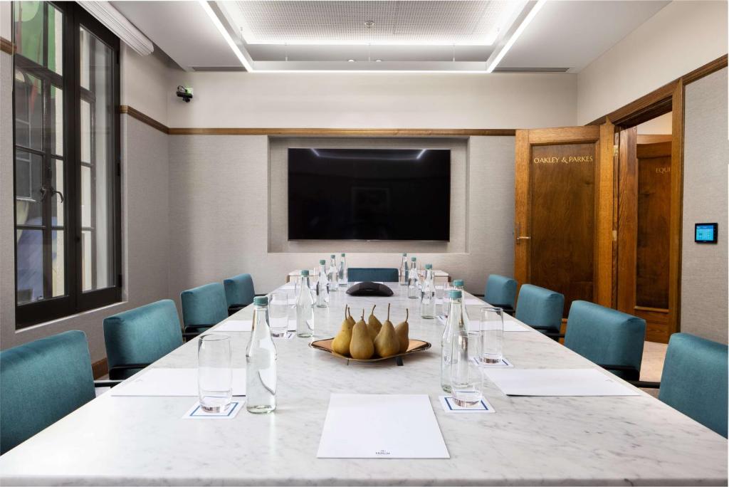 Hilton Melbourne Little Queen Street - Resim 40