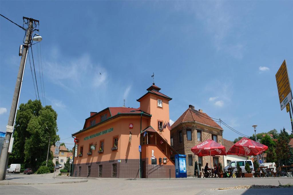 Edifici on està situat l'hostal o pensió