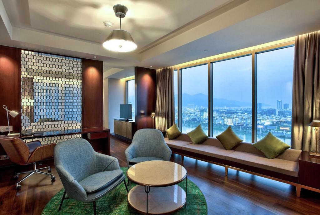 Posezení v ubytování Hilton Da Nang