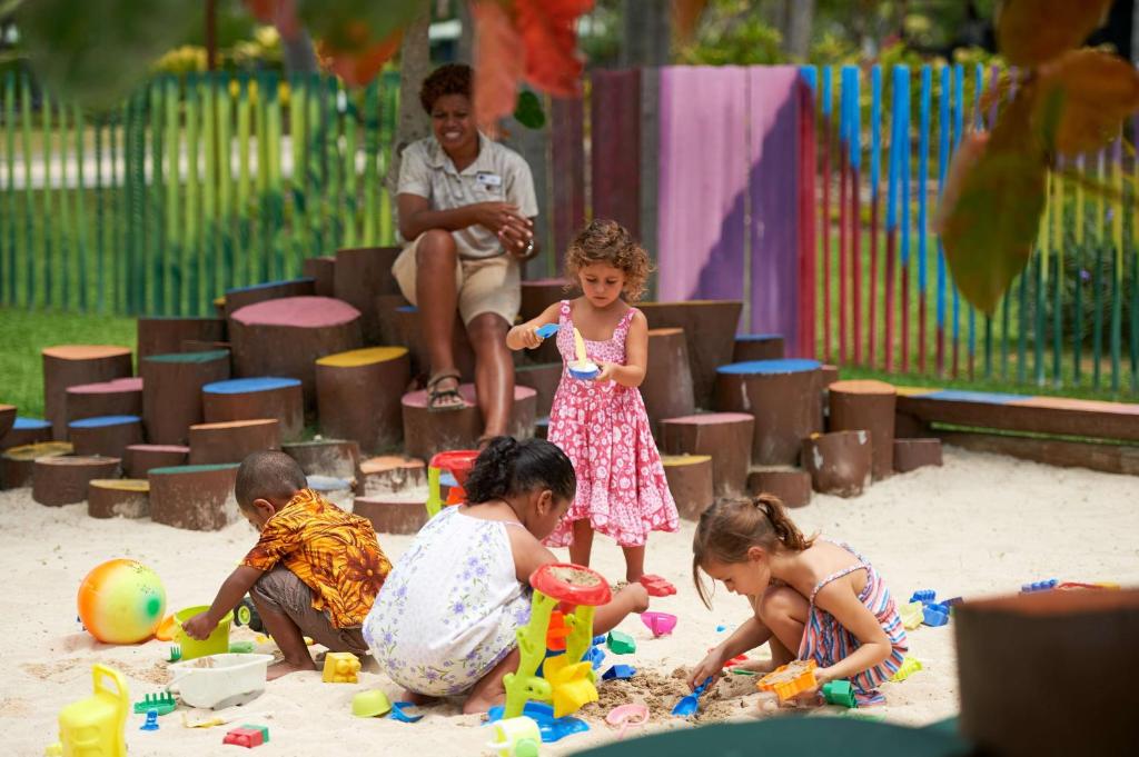Ospiti di DoubleTree by Hilton Fiji - Sonaisali Island