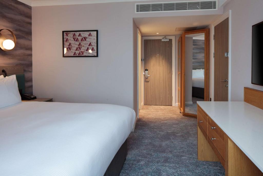 DoubleTree by Hilton Bath - King Room - Mobility Access