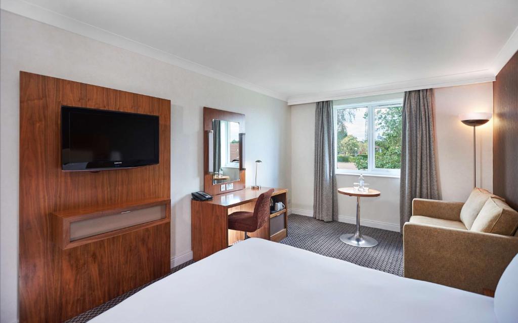 DoubleTree by Hilton Bristol North - 