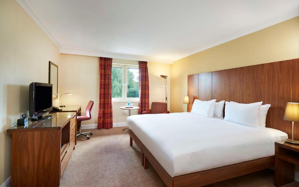 DoubleTree by Hilton Bristol North - 