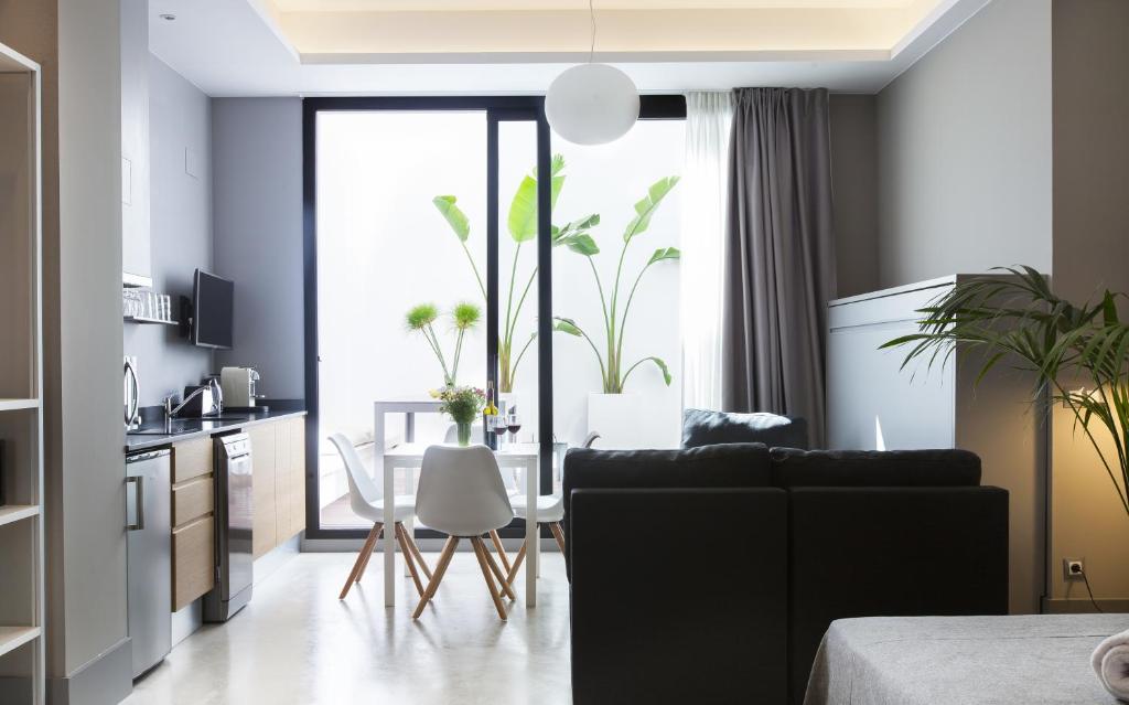 Kuchyň nebo kuchyňský kout v ubytování Kare No Apartments by Sitges Group