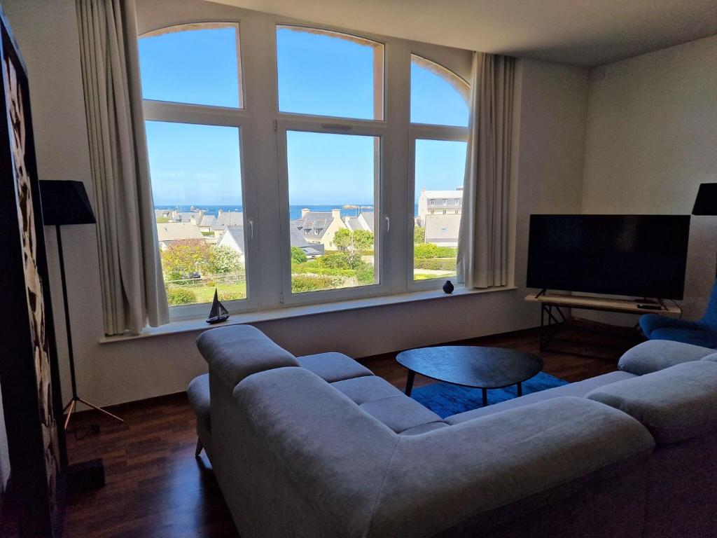 Khu vực ghế ngồi tại Apartment with sea views, Primel-Trégastel