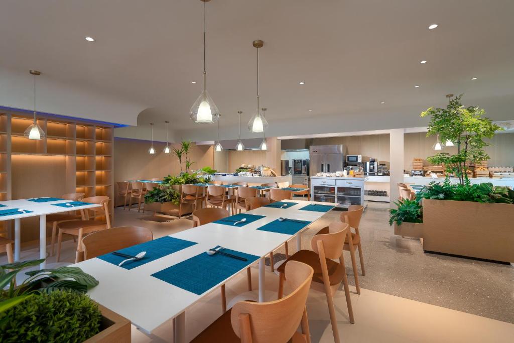 Restaurace v ubytování CYBO Station Luohu Shenzhen