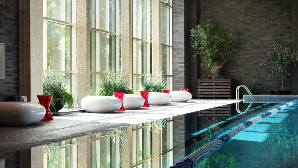 Bazén v ubytování Harmony Park Hotel & SPA nebo v jeho okolí