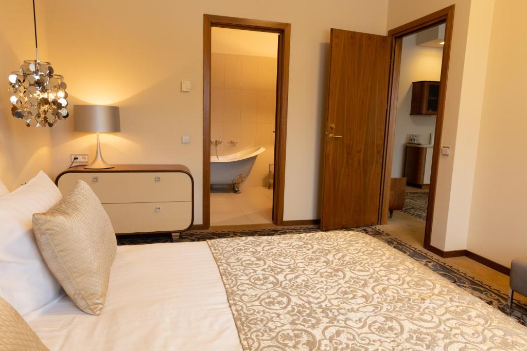 Harmony Park Hotel & SPA - Deluxe Double Room With Bath And Spa Access