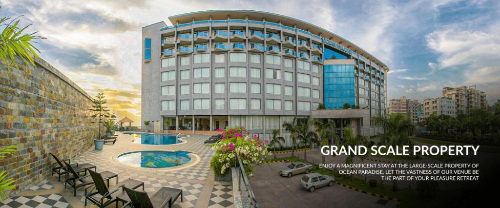 una representación de un gran edificio con piscina en Ocean Paradise Hotel and Resort, en Cox's Bazar