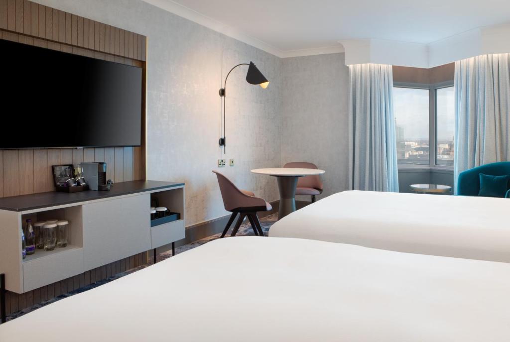 
Executive Queen Room with Two Queen Beds
