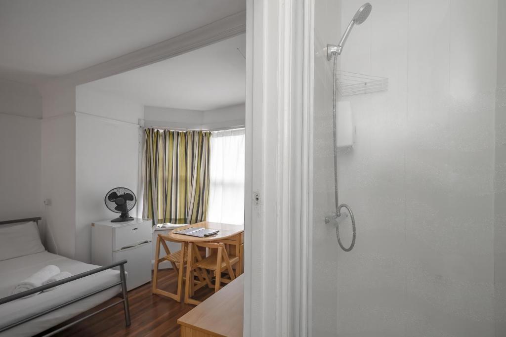 Flexistay Norbury Aparthotel photo