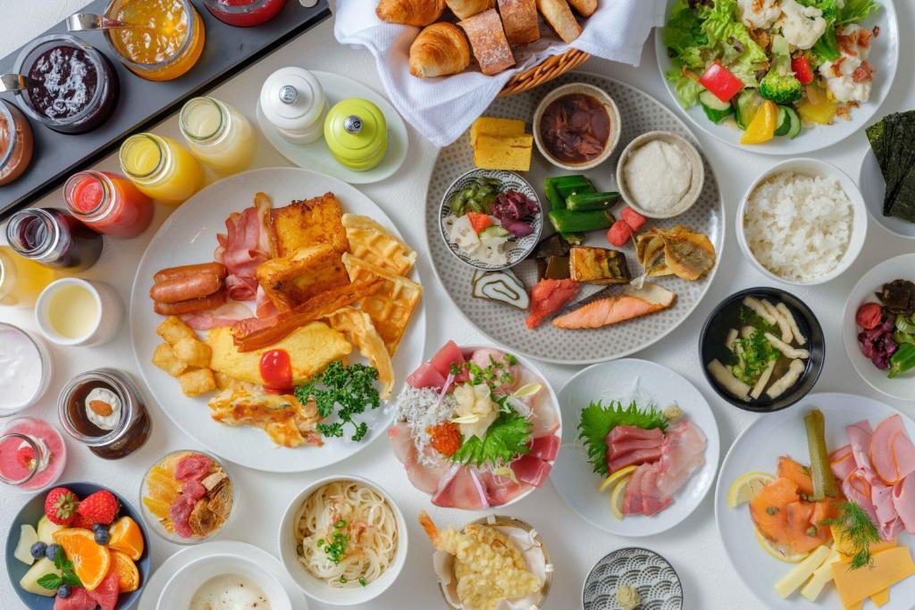 ホテルの敷地内または近くでの食事または食べ物