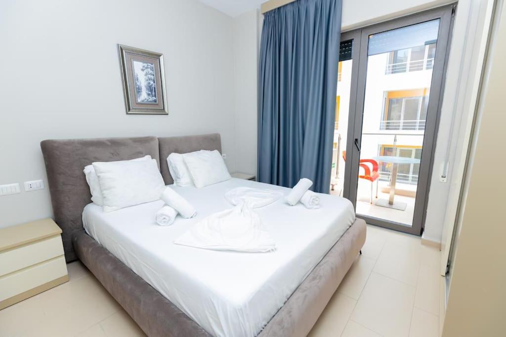 The Coastal Apartment - Image 2