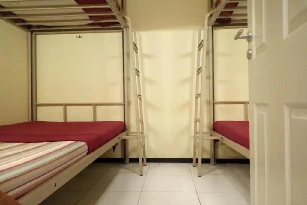 Pondok Backpacker City Square Malang - 10床混合宿舍房间