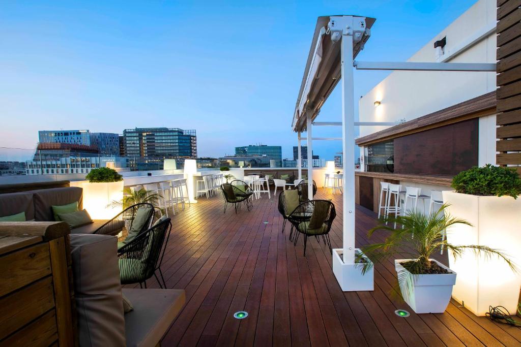 Balkón nebo terasa v ubytování Golden Hotel Barcelona