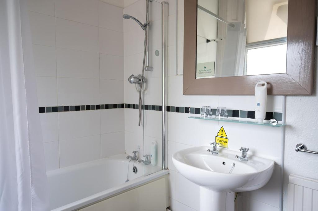 Channings Hotel by Greene King Inns - Resim 10