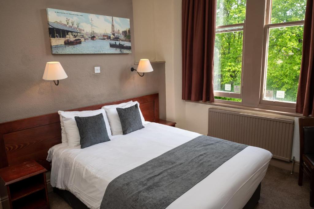 Channings Hotel by Greene King Inns - Resim 2