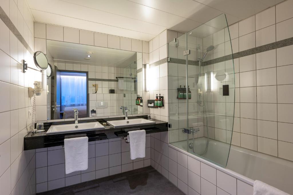 voco Dusseldorf Seestern by IHG - Resim 33