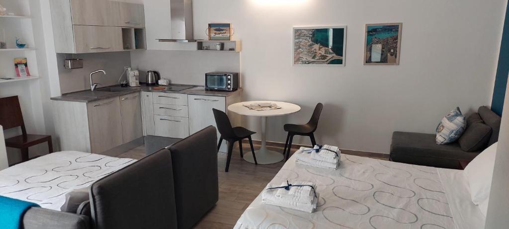 Kuchyň nebo kuchyňský kout v ubytování TRANI LA GRAZIA b&b