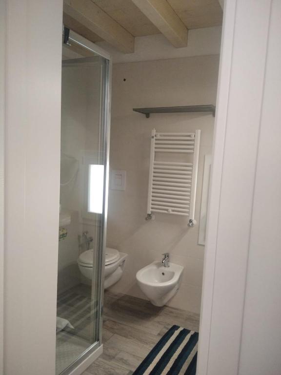 Koupelna v ubytování TRANI LA GRAZIA b&b