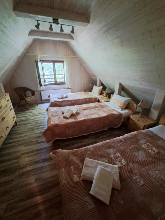 Postel nebo postele na pokoji v ubytování Zelený dom