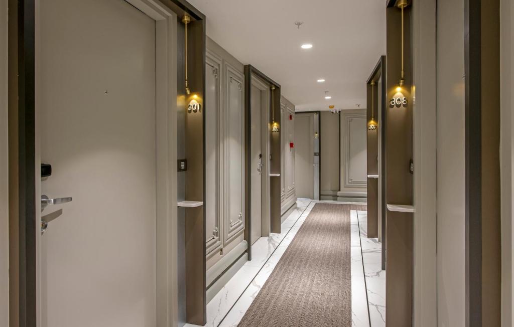 Stayso The House Hotel - Superior King Room