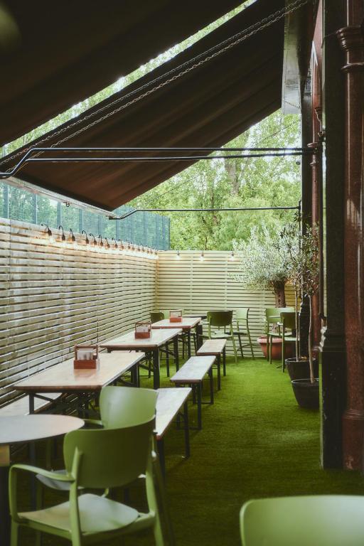 The Black Lion Pub & Boutique Guesthouse - Resim 16