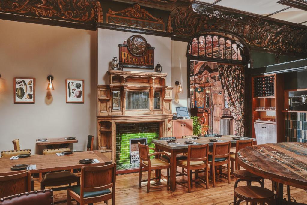 The Black Lion Pub & Boutique Guesthouse - Resim 9