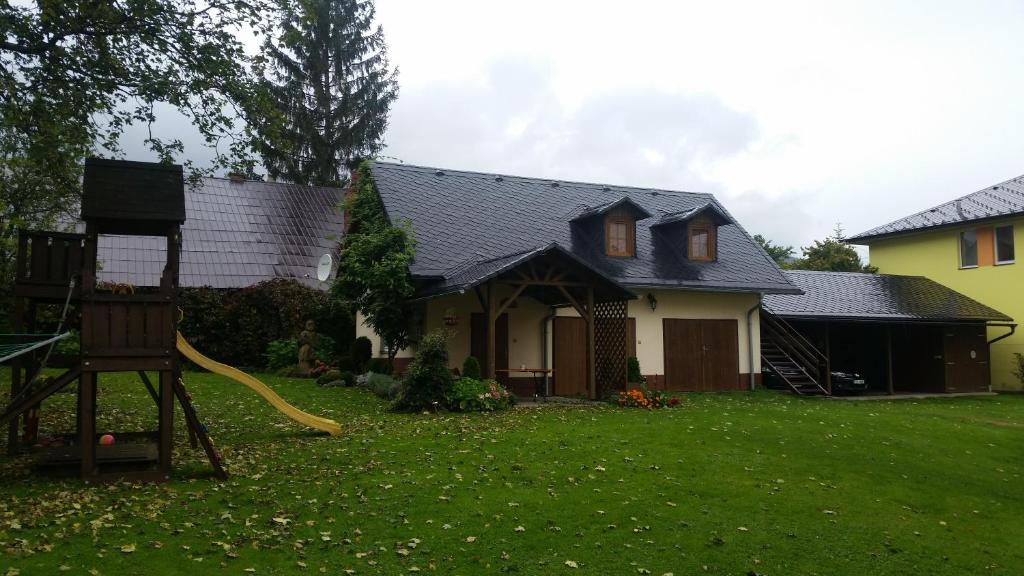Zahrada ubytování Apartmán Ariana