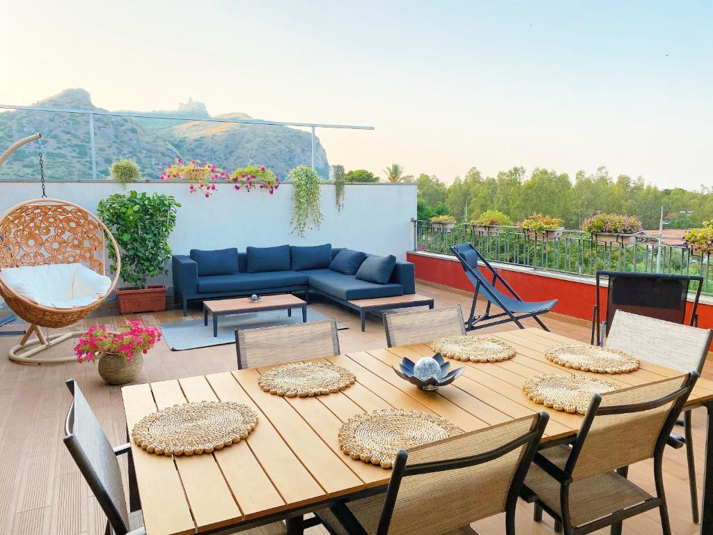 A balcony or terrace at La Casa Di Rosa