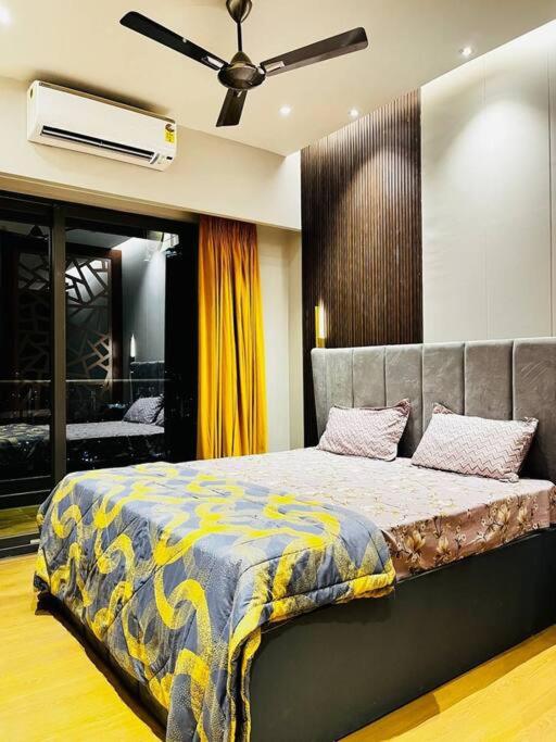 Gallery image of LuxurySuites by Hey Studio's in Ghaziabad