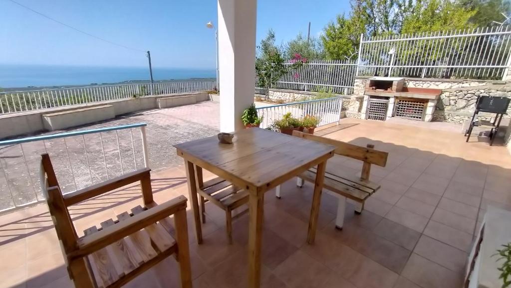 Zdjęcie z galerii obiektu La veranda sul golfo w mieście Monte SantʼAngelo