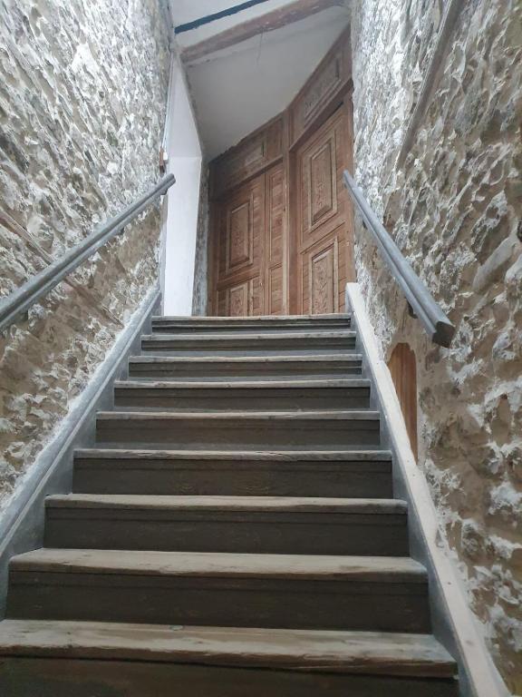 Fotografie z fotogalerie ubytování SANTA ROOM-OLD BAZAAR CENTER-Gjirokaster v destinaci Gjirokastër