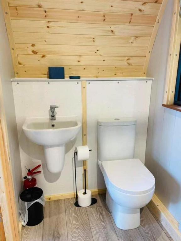 Koupelna v ubytování Beach House Pods