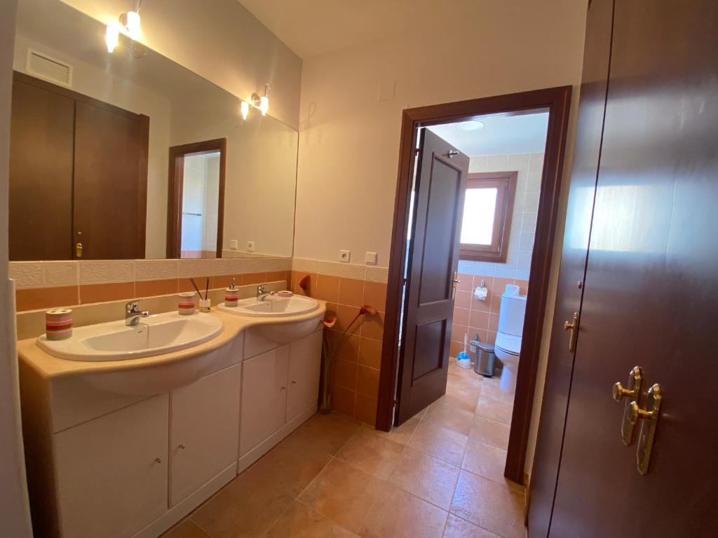 Kúpeľňa v ubytovaní CostaEsuri Vacaciones (Casa Marina)