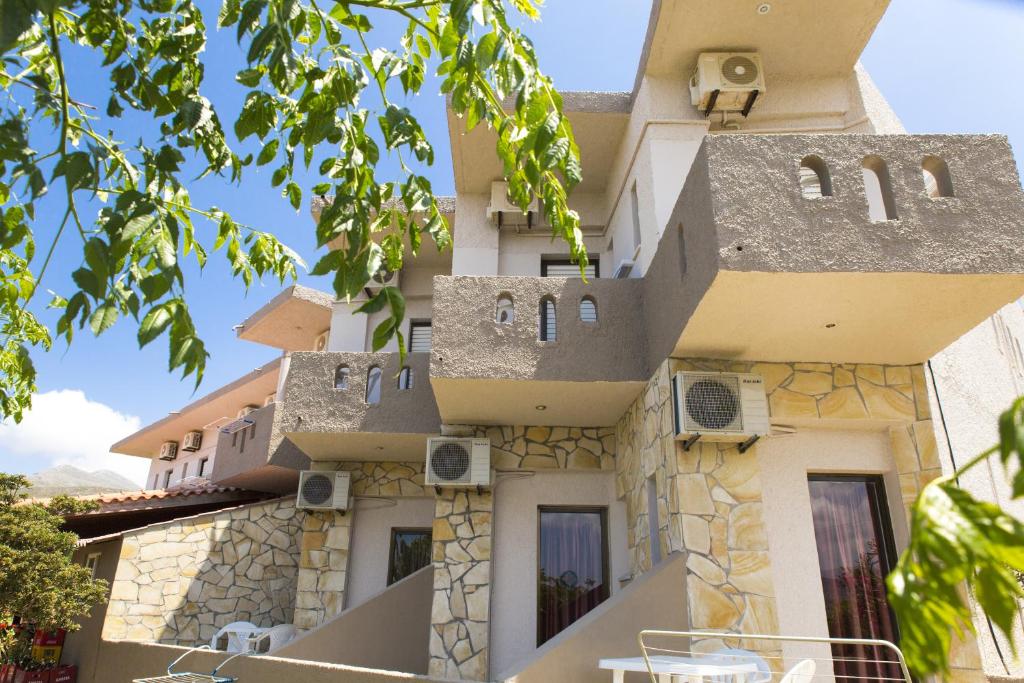 Budynek, w którym mieści się apartament